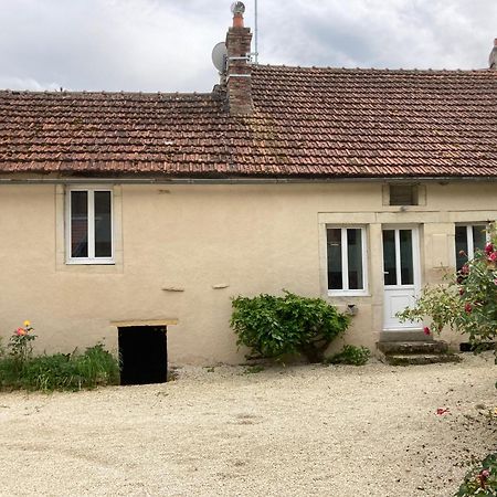 Gite Des Bons Voisins Marigny-le-Cahouet Exterior foto
