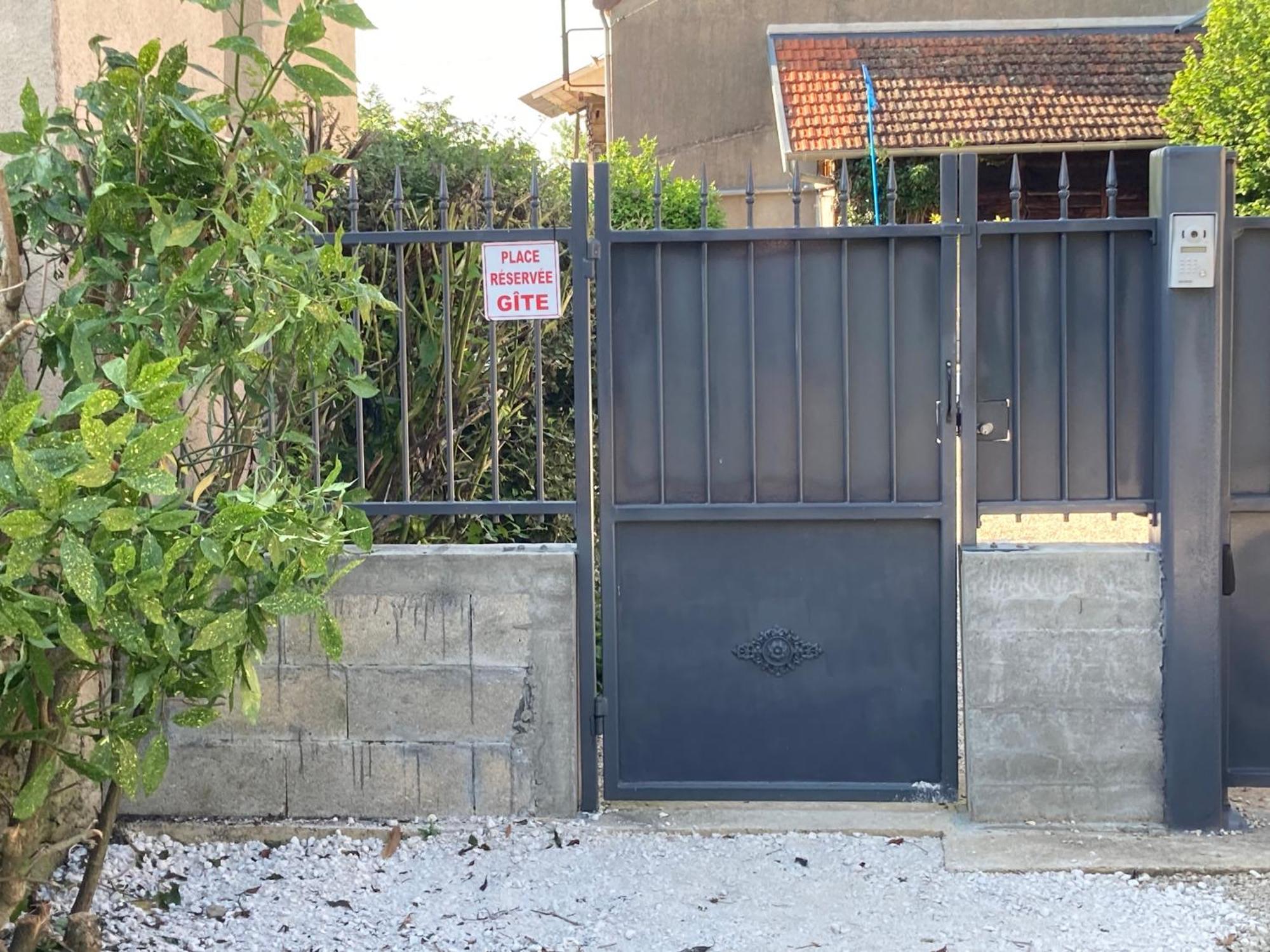 Gite Des Bons Voisins Marigny-le-Cahouet Exterior foto