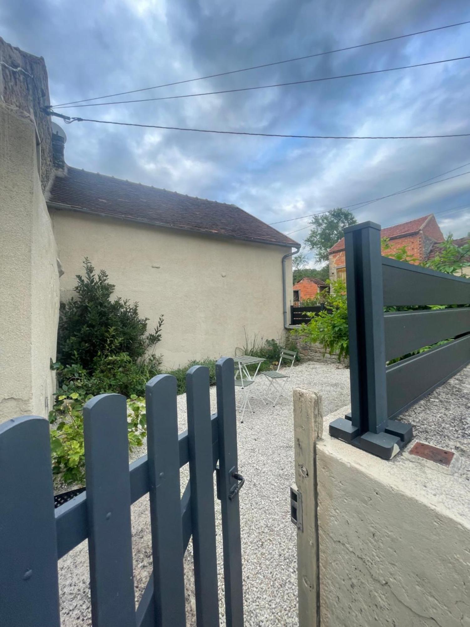 Gite Des Bons Voisins Marigny-le-Cahouet Exterior foto